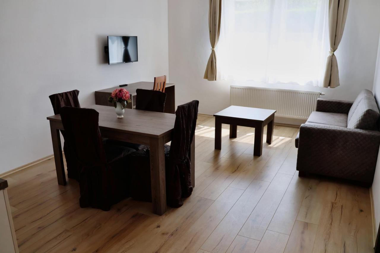 Zafir Hotel Dunajska Streda Ngoại thất bức ảnh