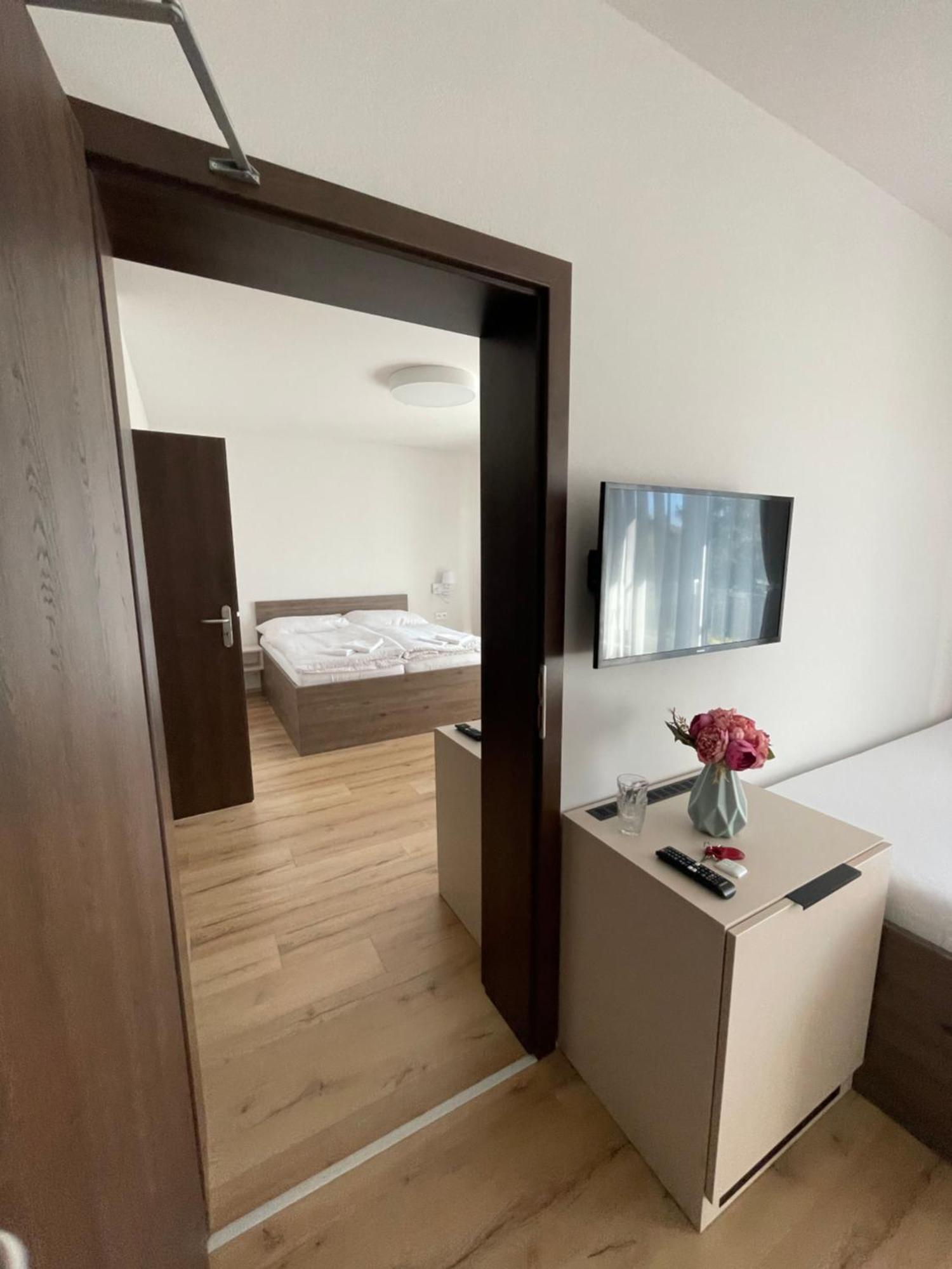 Zafir Hotel Dunajska Streda Ngoại thất bức ảnh