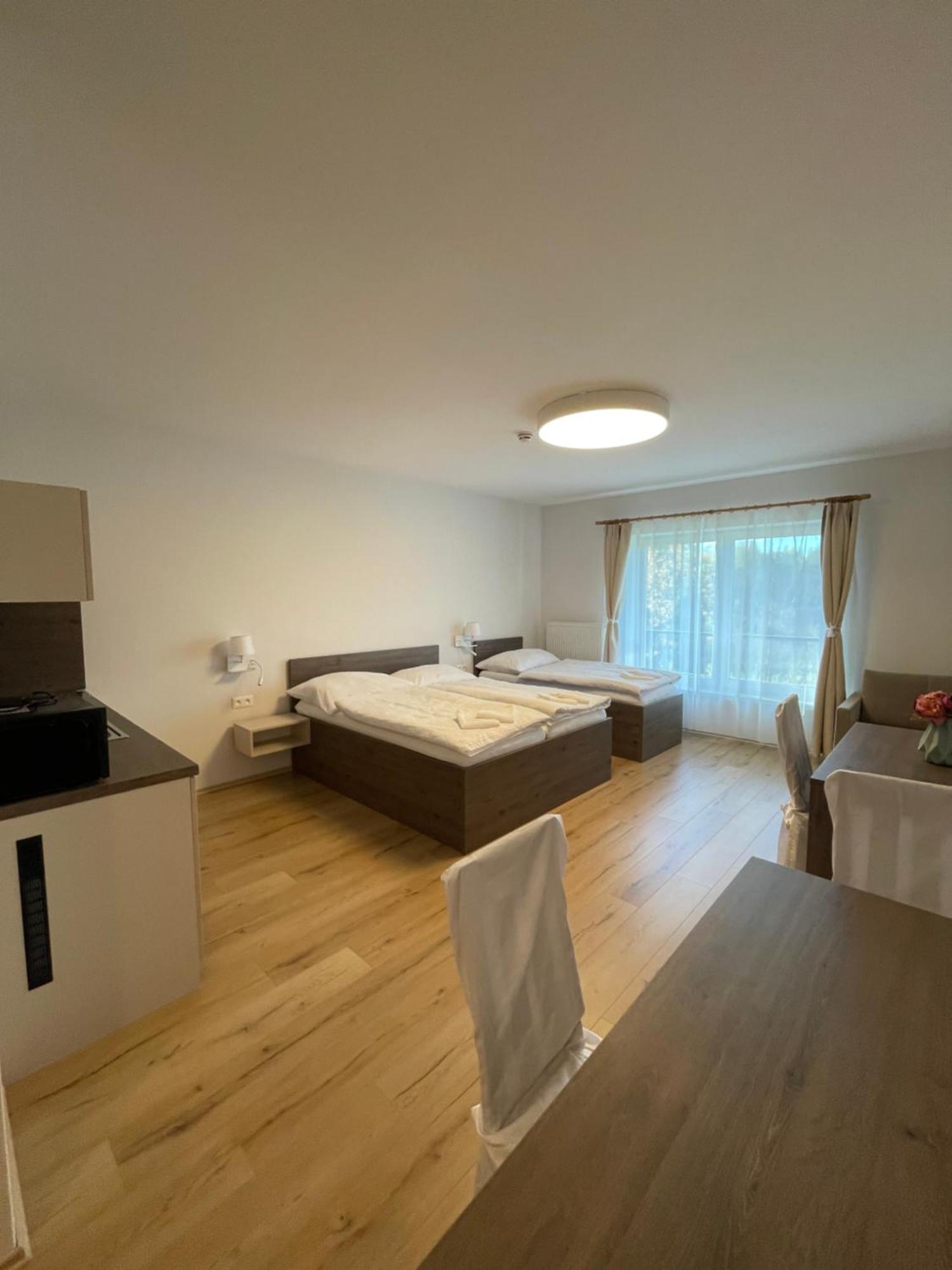 Zafir Hotel Dunajska Streda Ngoại thất bức ảnh