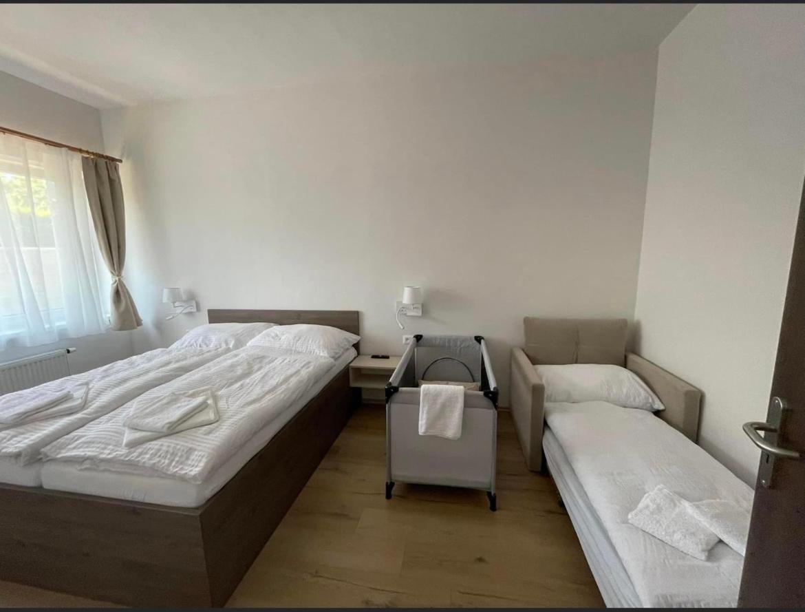 Zafir Hotel Dunajska Streda Ngoại thất bức ảnh